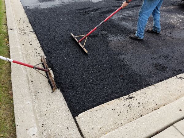 Asphalt Driveway Service in Claremore